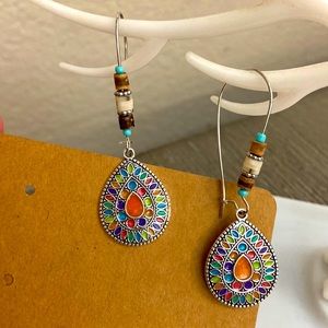 5/$10❤️❤️❤️NEW Long Dangling Earrings